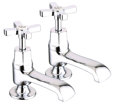 Bathroom with Polished Mixer Faucet and Single Handle T9041
