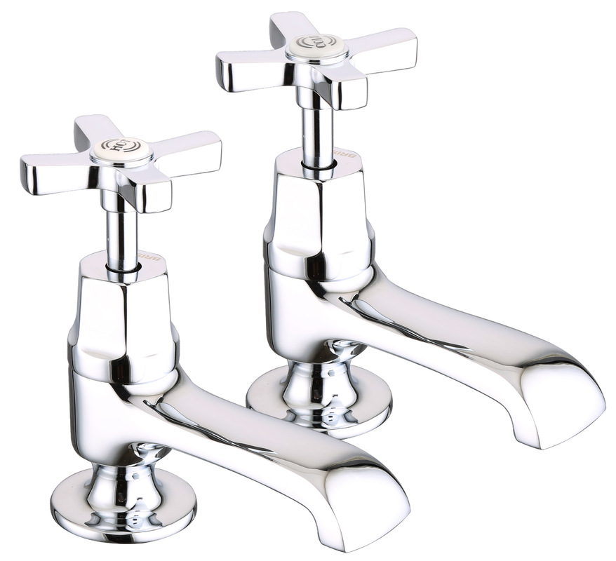 Bathroom with Polished Mixer Faucet and Single Handle T9041